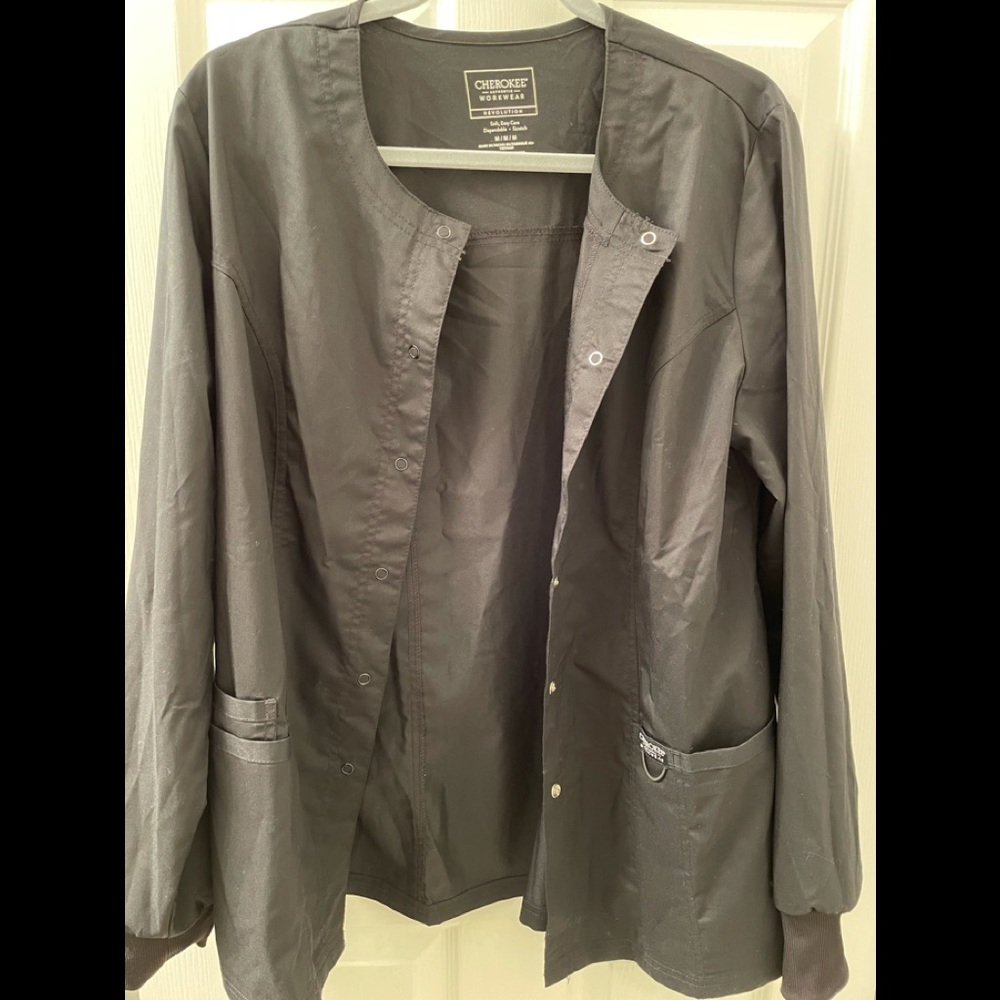 Black Cherokee scrub jacket M